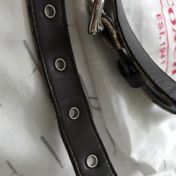 Coach Monogram Belt - Picture 4 of 6